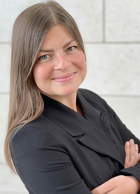 Das Bild zeigt Frau Vöckel.